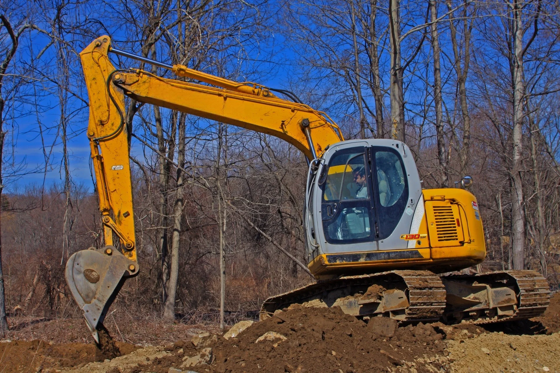 Terrapart - New Holland Excavator Final Drives & Track Motors